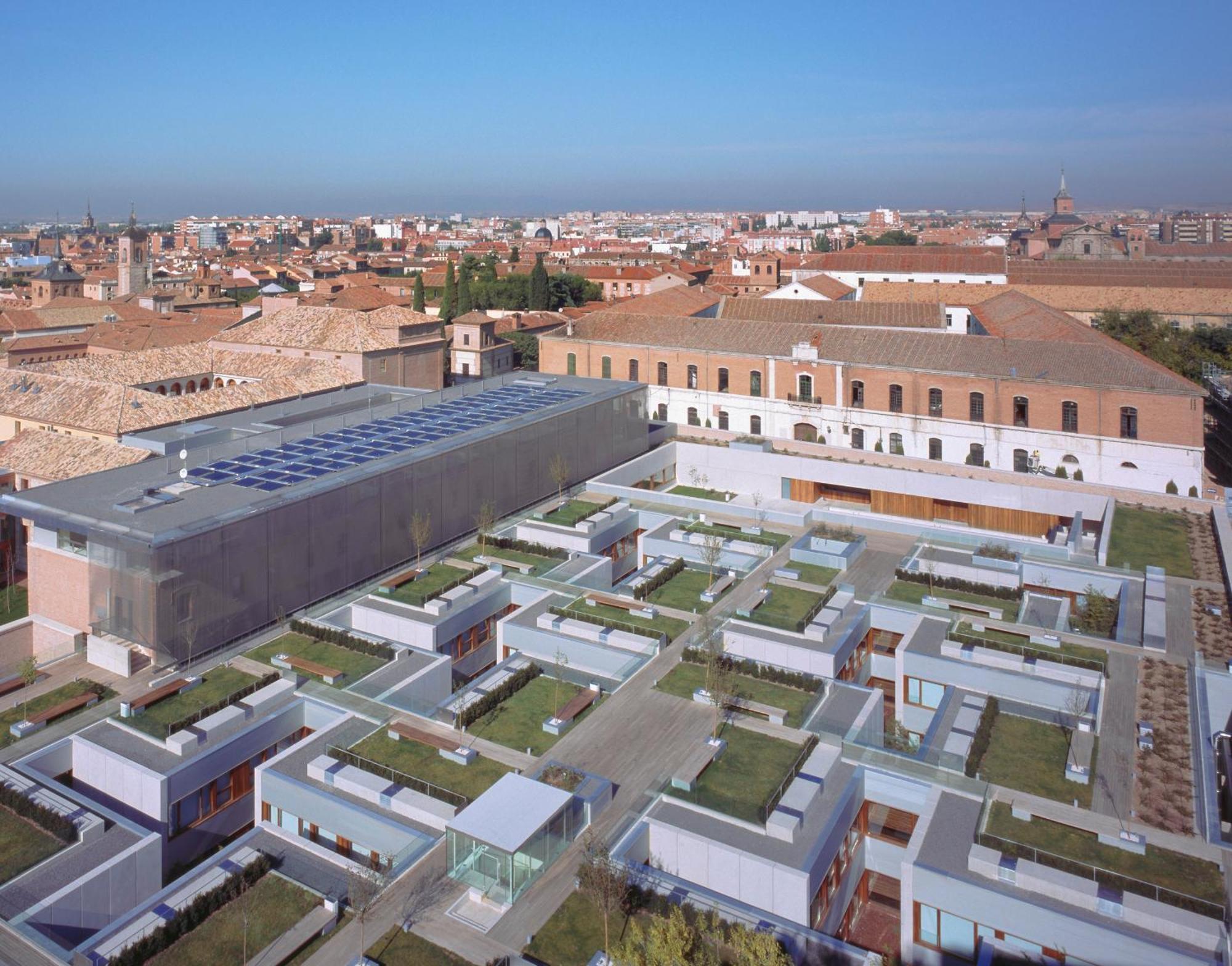 Parador De Alcalá de Henares Екстериор снимка