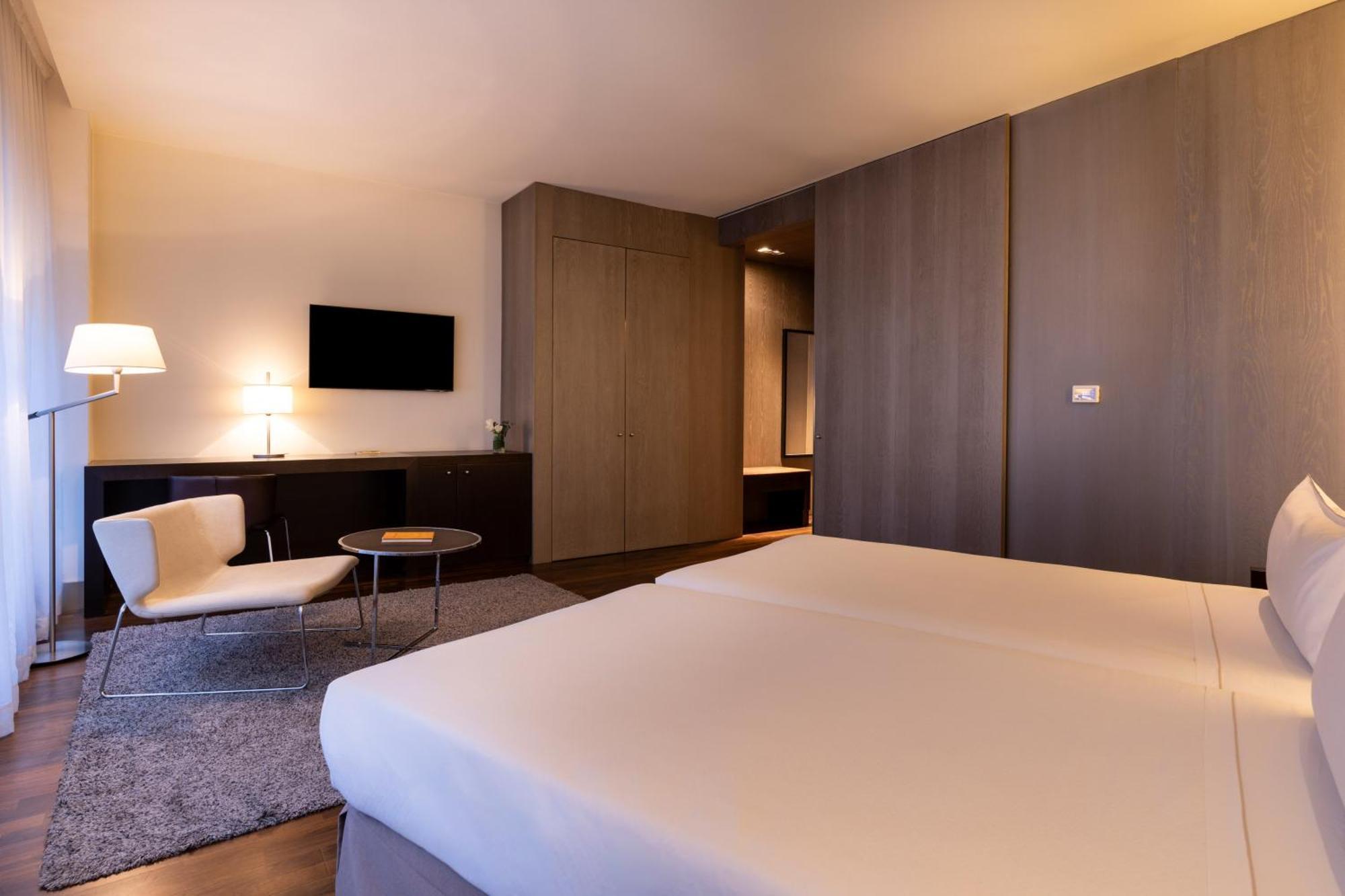 Parador De Alcalá de Henares Екстериор снимка